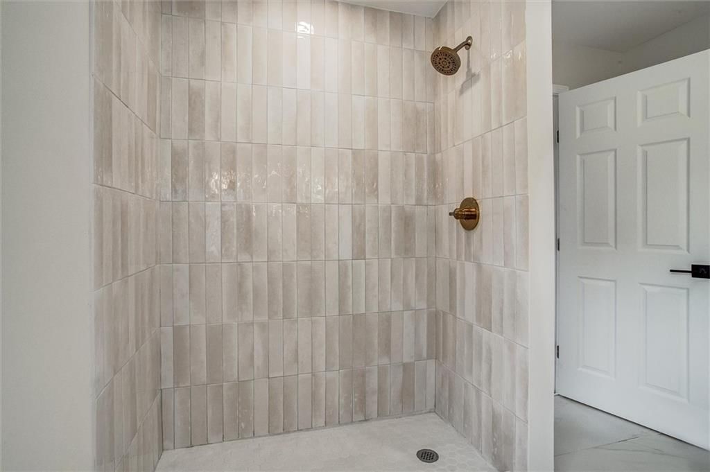 12305 E 52nd Terrace — photo 13