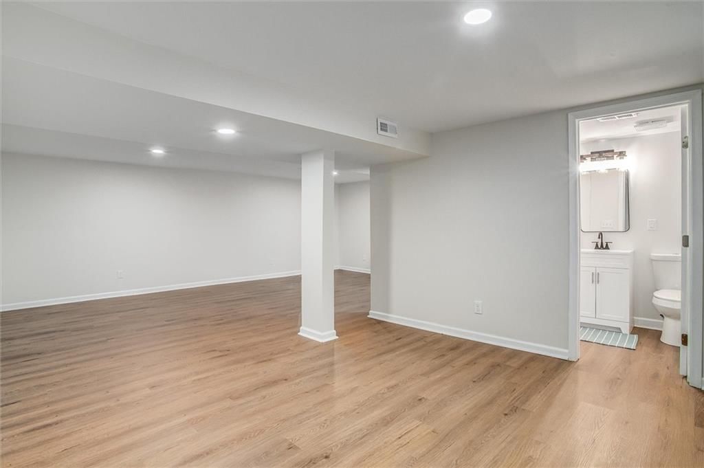 12305 E 52nd Terrace — photo 17
