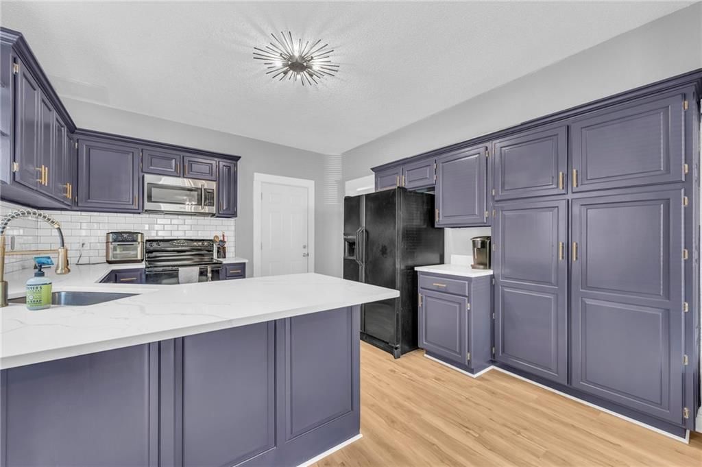 1505 W 39TH Avenue — photo 8