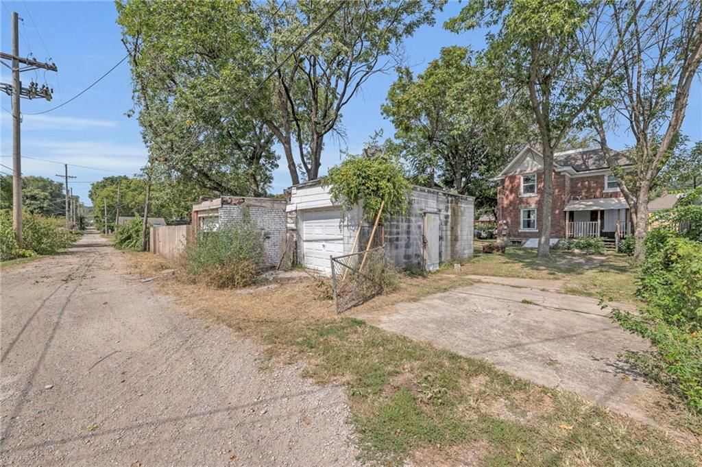 1505 W 39TH Avenue — photo 23