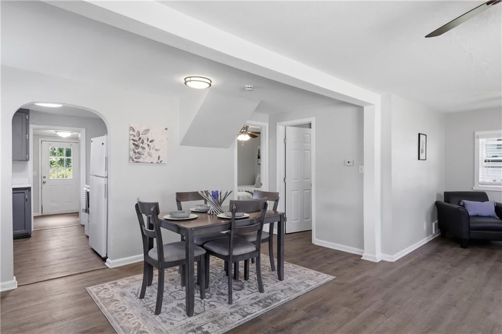 604 NE Douglas Street — photo 5