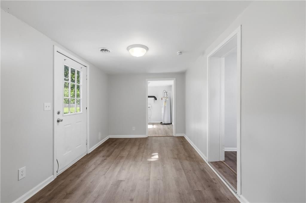 604 NE Douglas Street — photo 12