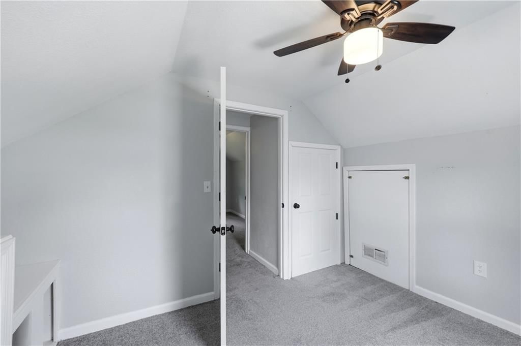 604 NE Douglas Street — photo 19