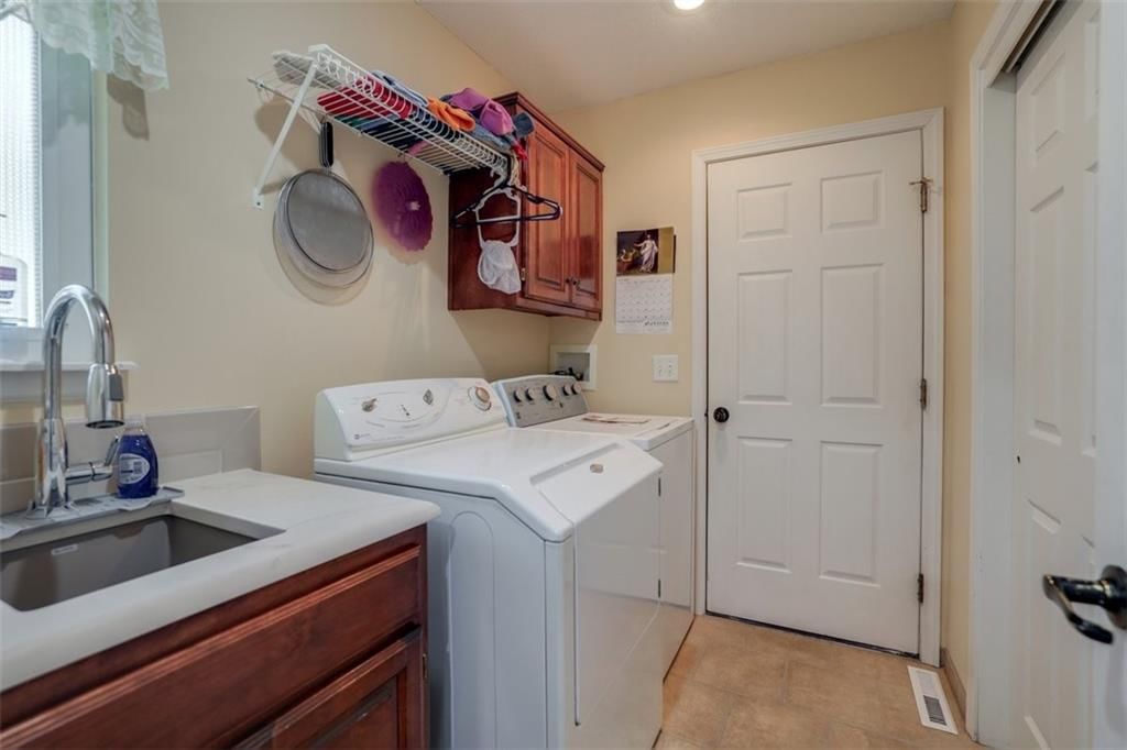 3228 S Cardinal Court — photo 13