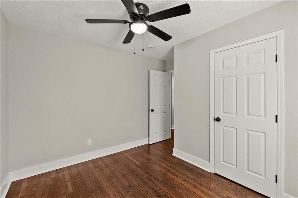 4211 E 67th Terrace — photo 15