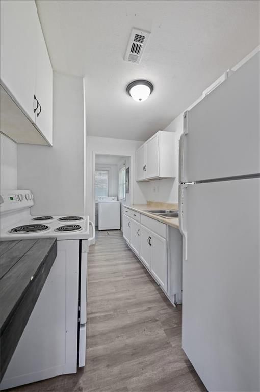 2917 E 61st Street — photo 9
