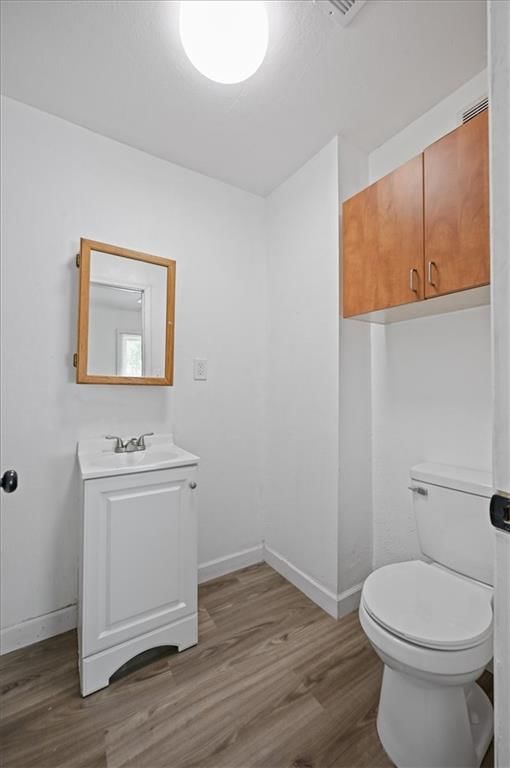 2917 E 61st Street — photo 13