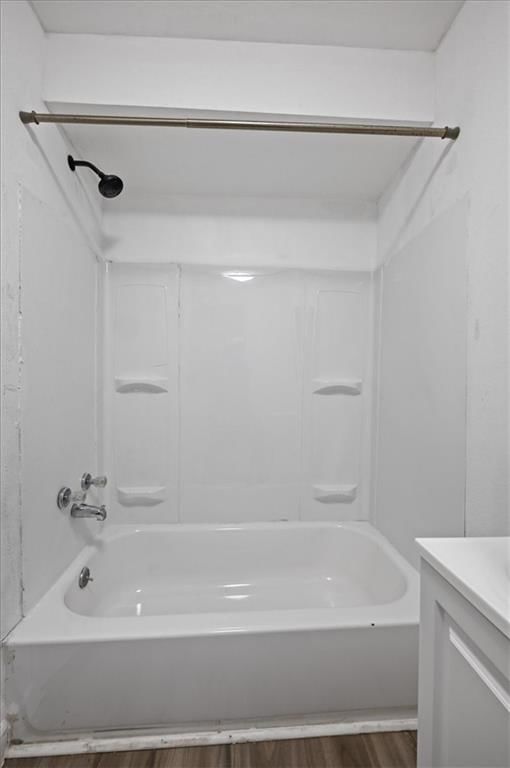 2917 E 61st Street — photo 14