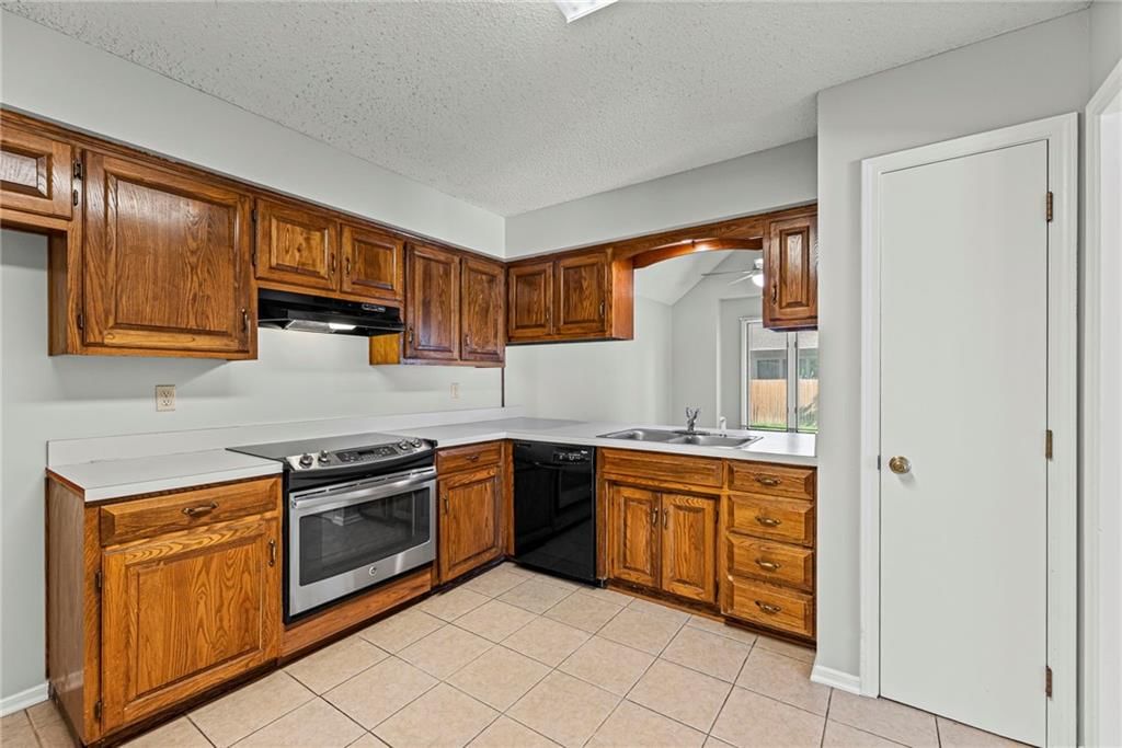10810 W 116th Street — photo 10