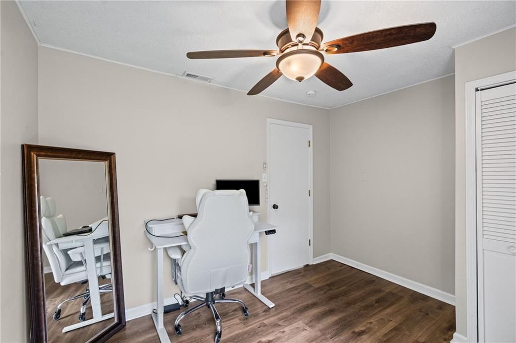 9022 Grand Avenue — photo 14