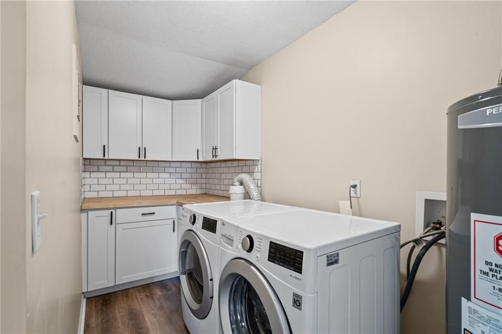 9022 Grand Avenue — photo 16