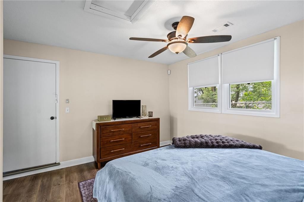 9022 Grand Avenue — photo 22