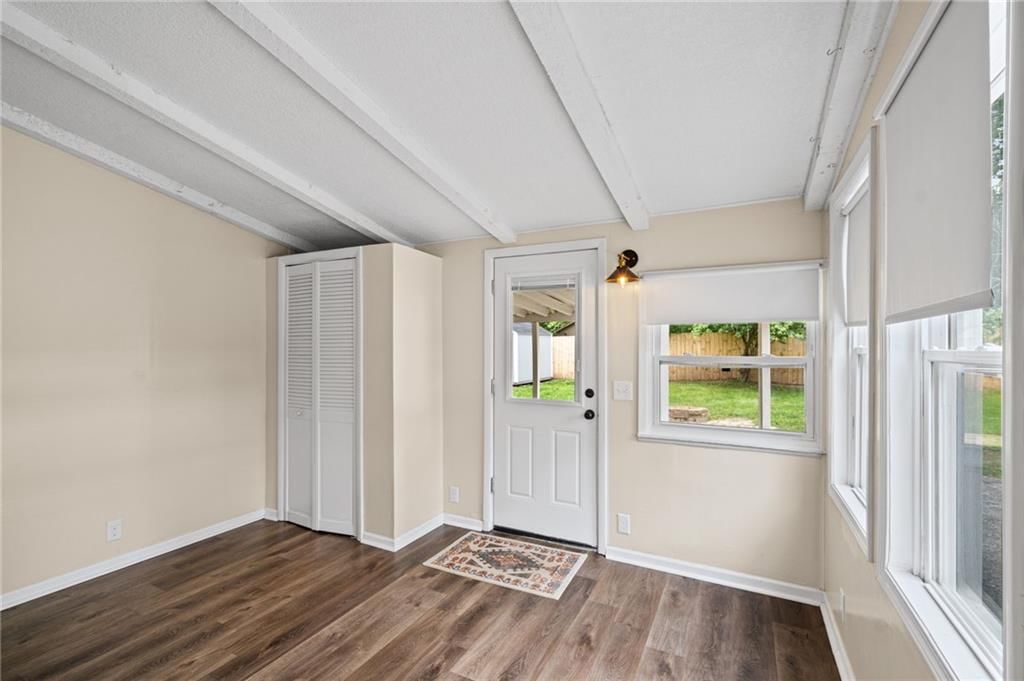 9022 Grand Avenue — photo 26