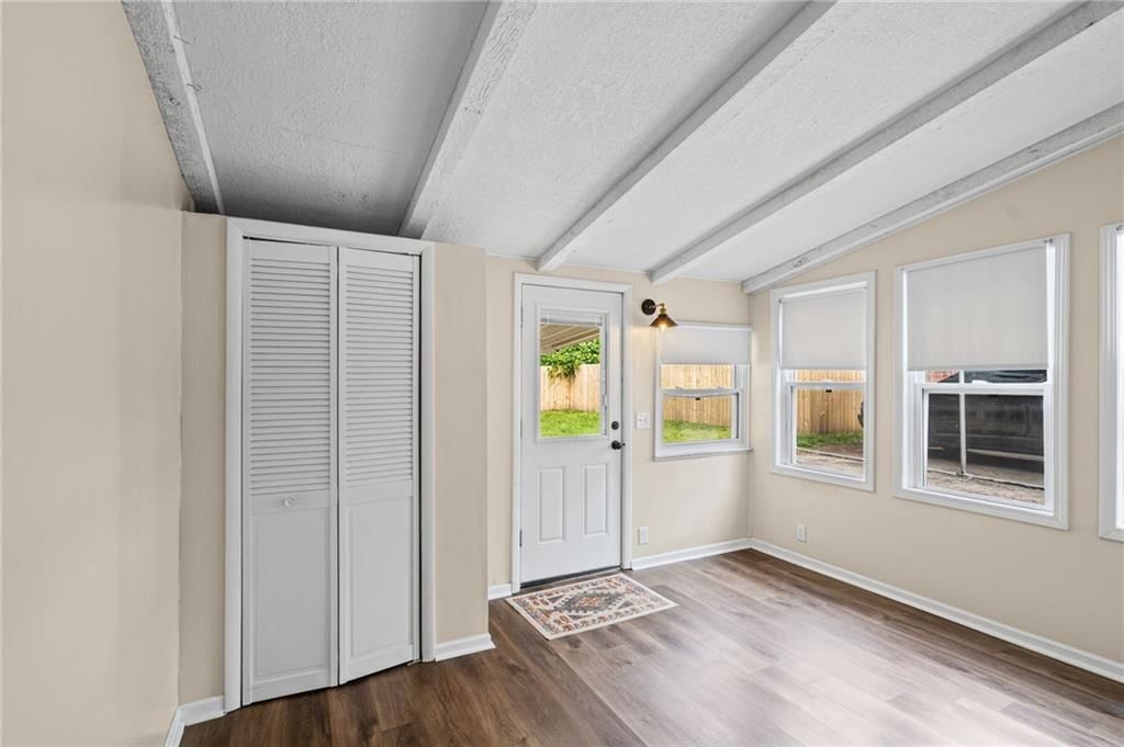 9022 Grand Avenue — photo 28