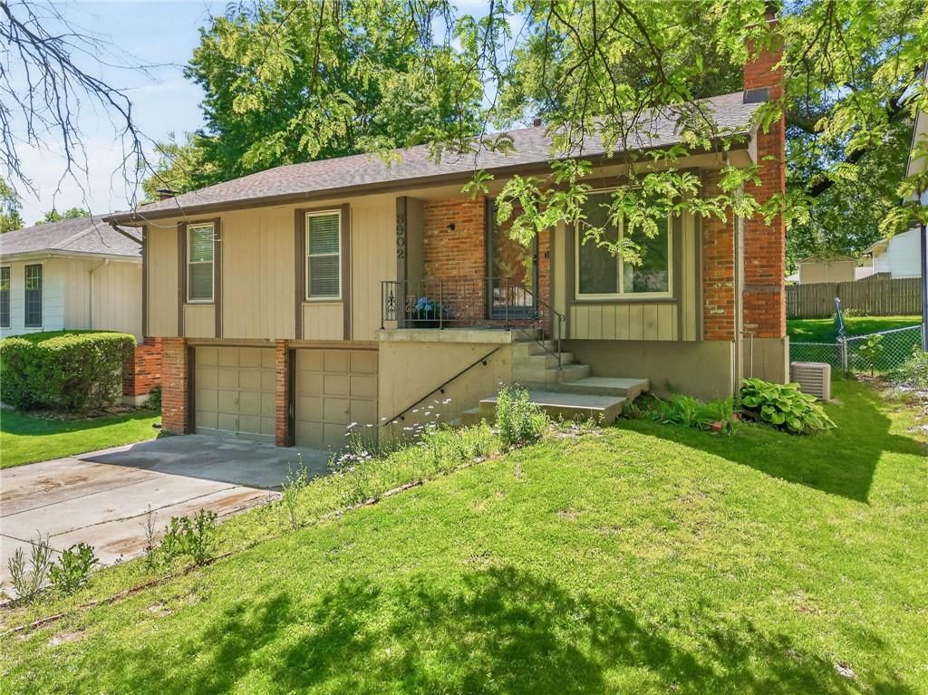 3902 N Colorado Avenue — photo 2
