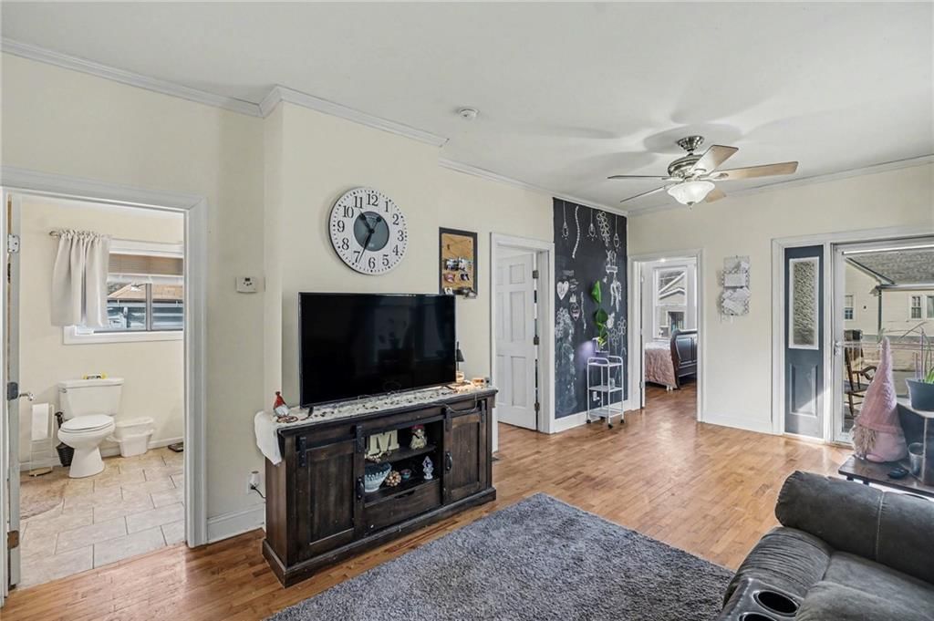 522 W Chestnut Street — photo 7