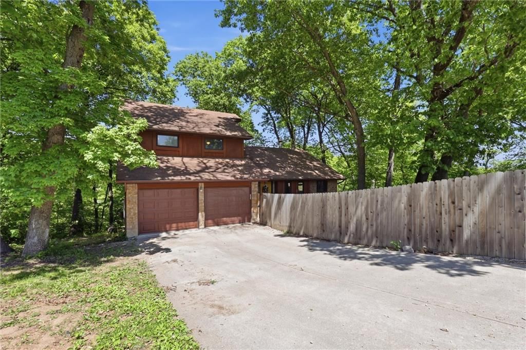 5796 SE Pine Lane — photo 1