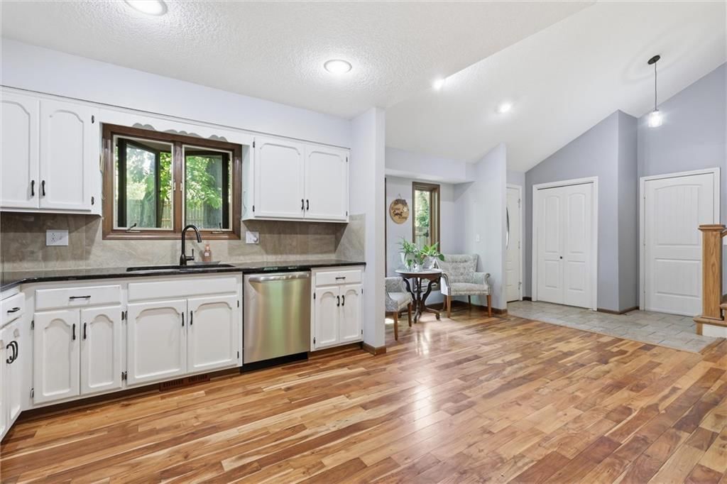 5796 SE Pine Lane — photo 8