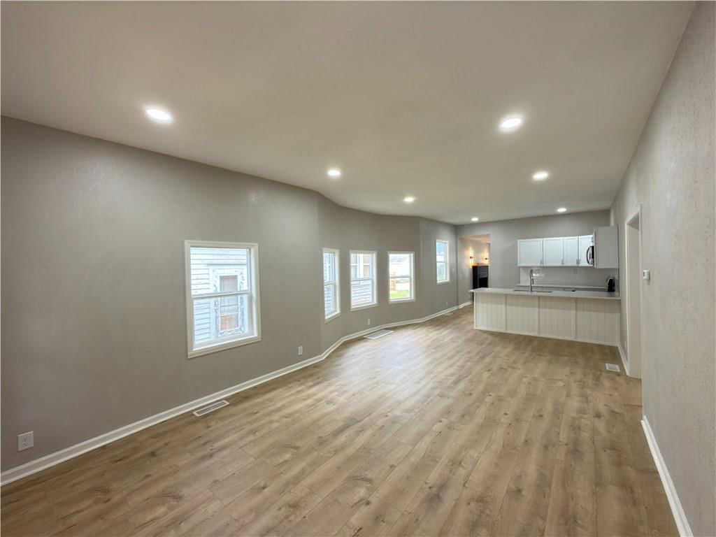 2610 Sacramento Street — photo 3