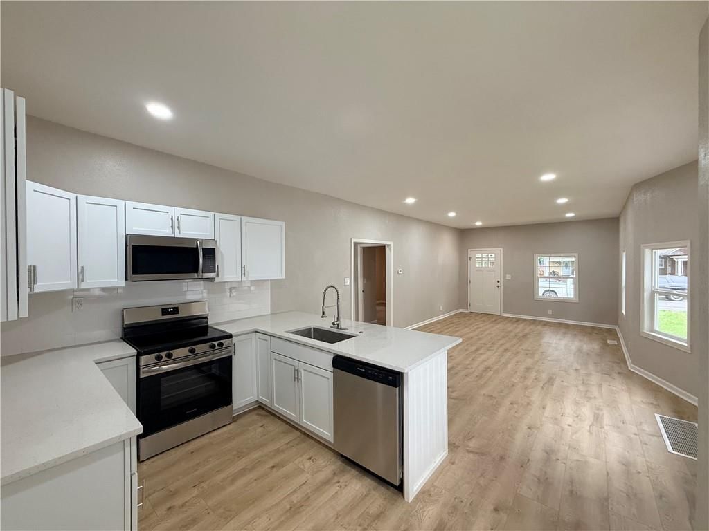 2610 Sacramento Street — photo 9