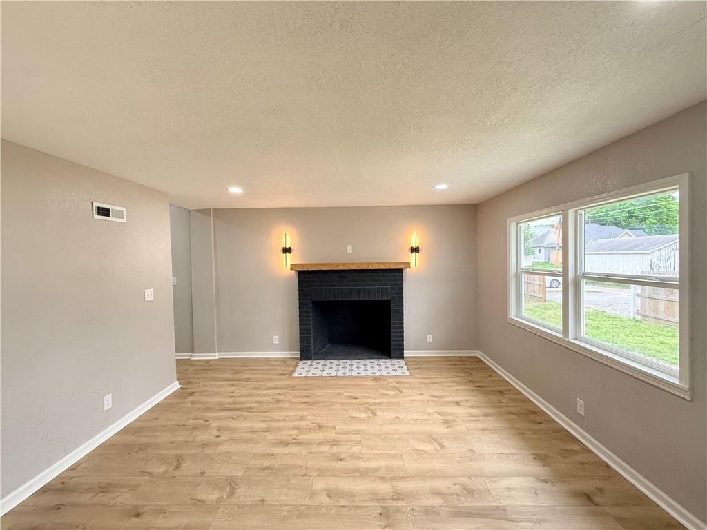 2610 Sacramento Street — photo 17