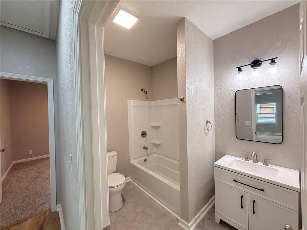 2610 Sacramento Street — photo 22
