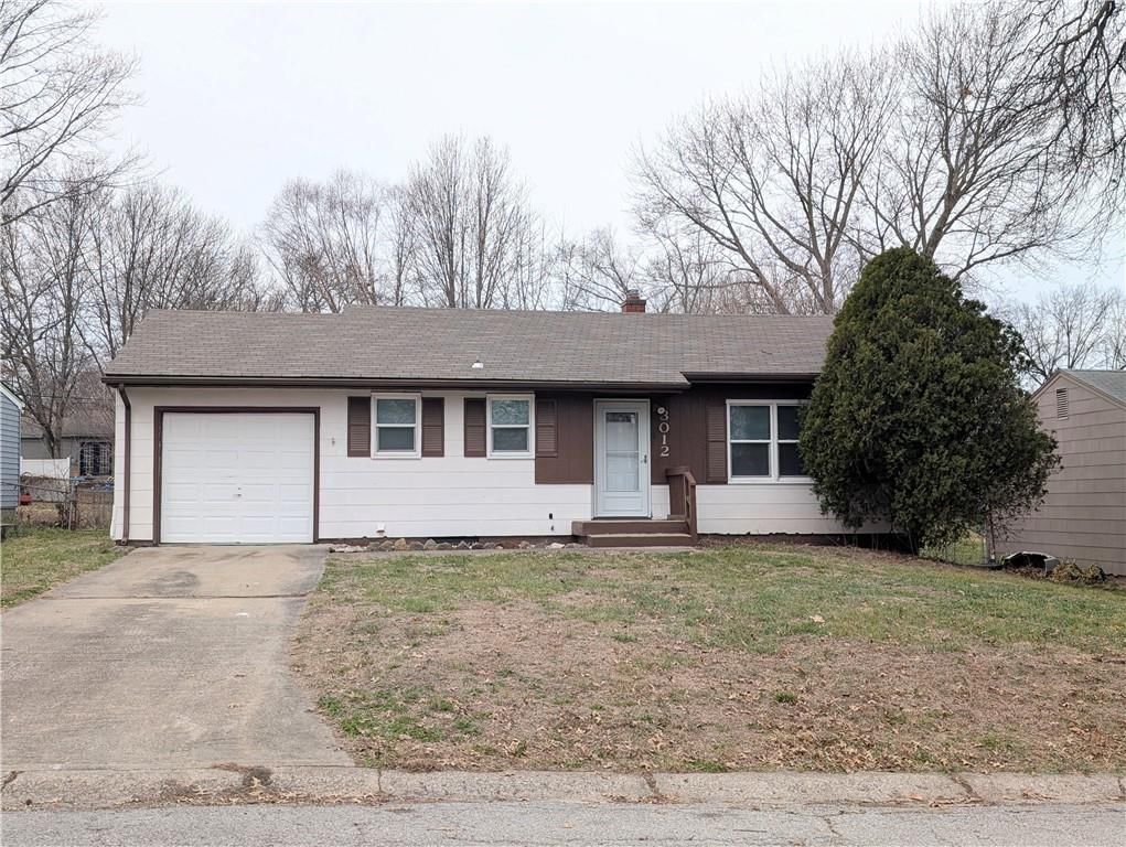 3012 S Hedges Avenue — photo 2