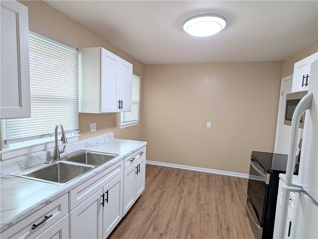 3012 S Hedges Avenue — photo 4