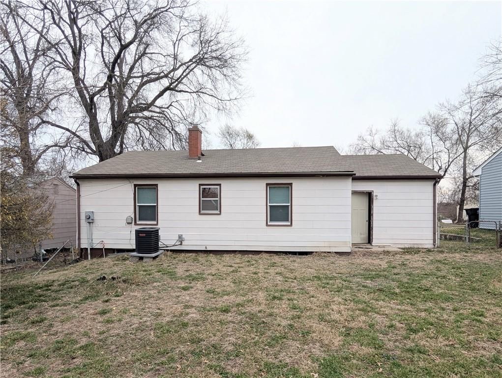 3012 S Hedges Avenue — photo 16