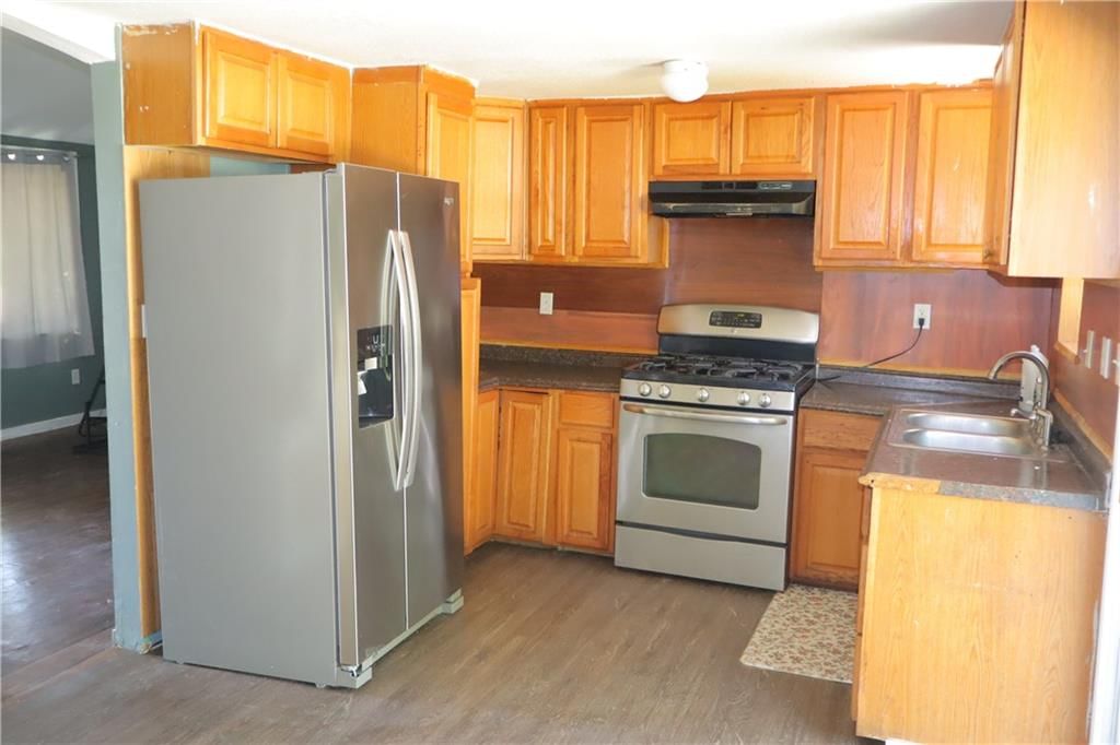 1248 S BROCKWAY Street — photo 3