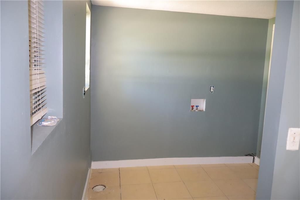 1248 S BROCKWAY Street — photo 4