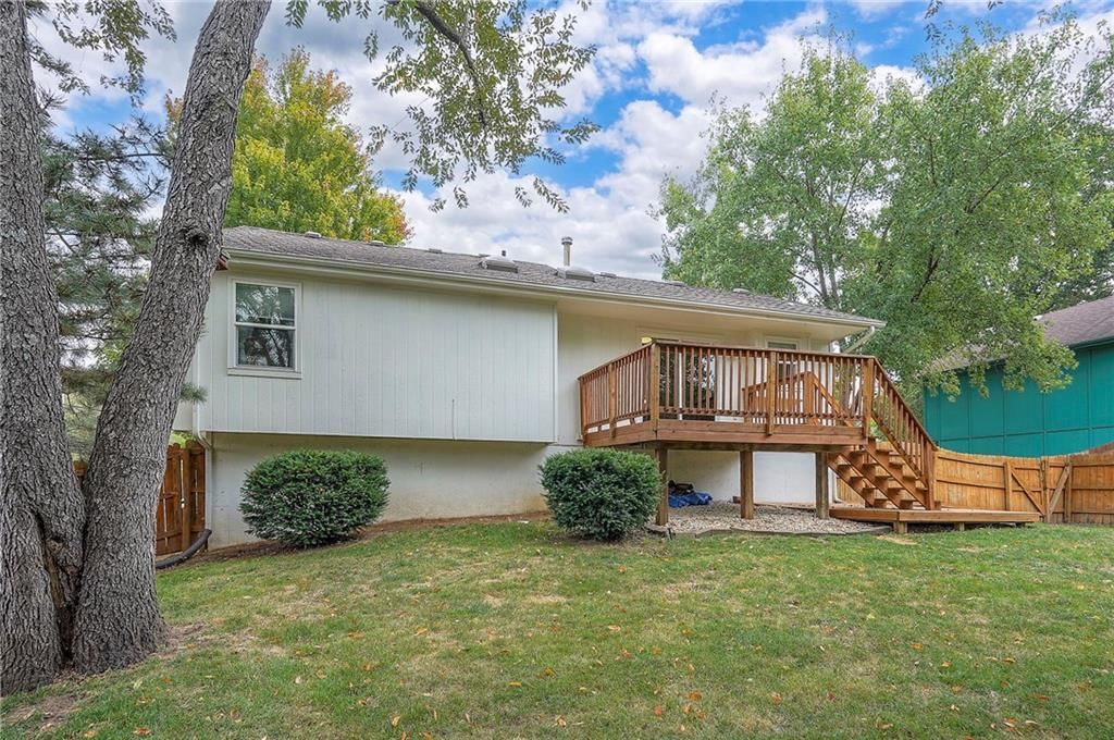 1032 NE Bristol Drive — photo 6
