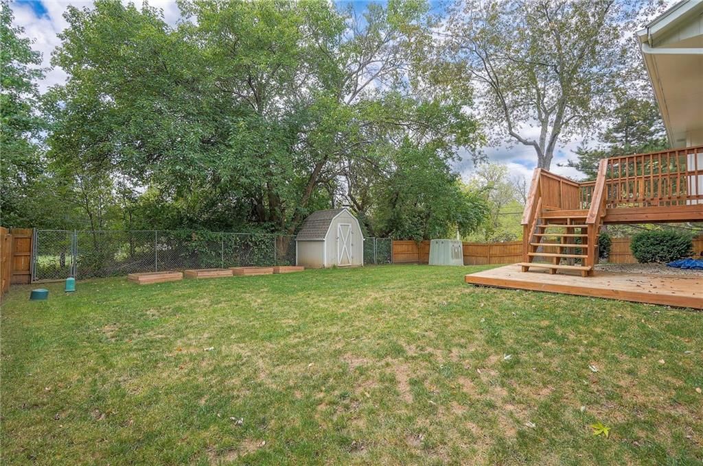 1032 NE Bristol Drive — photo 7