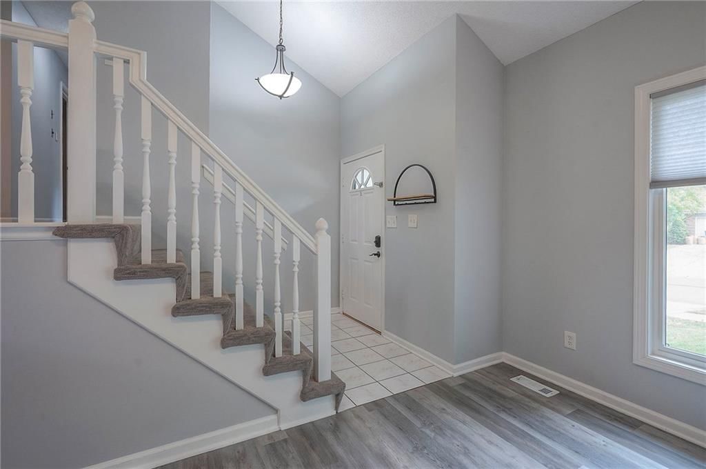 1032 NE Bristol Drive — photo 9