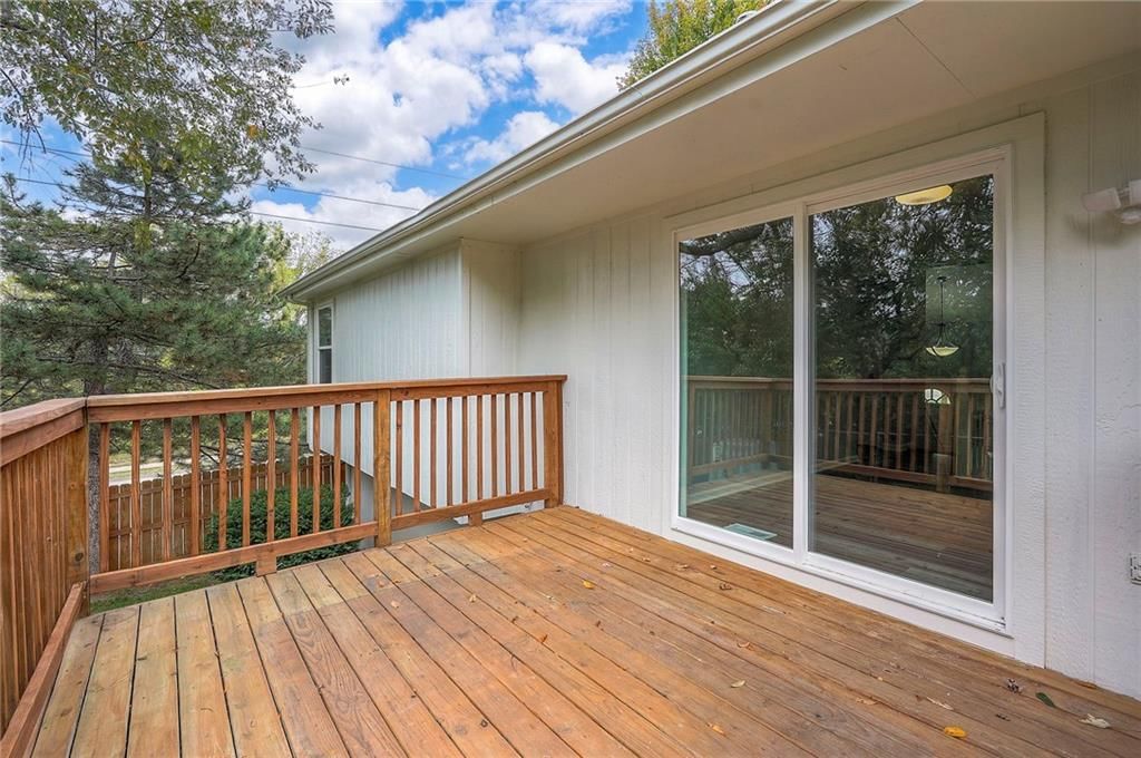 1032 NE Bristol Drive — photo 22