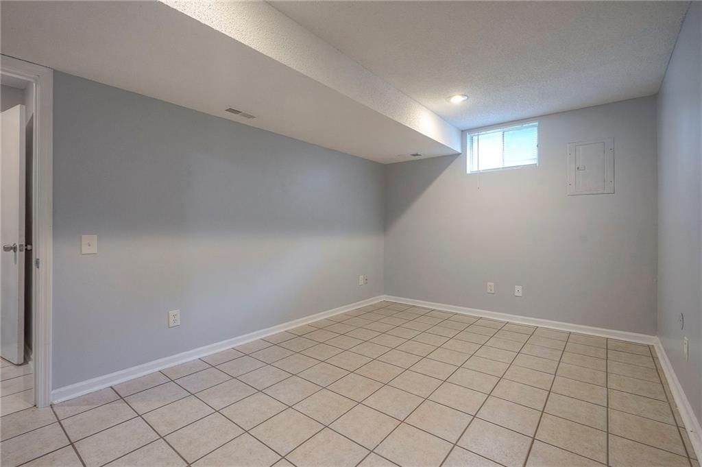 1032 NE Bristol Drive — photo 34