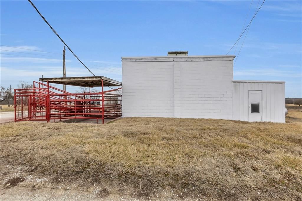 25400 W 319th Street — photo 32