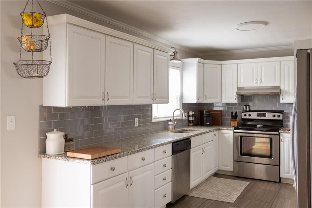 3813 W 79th Street — photo 13