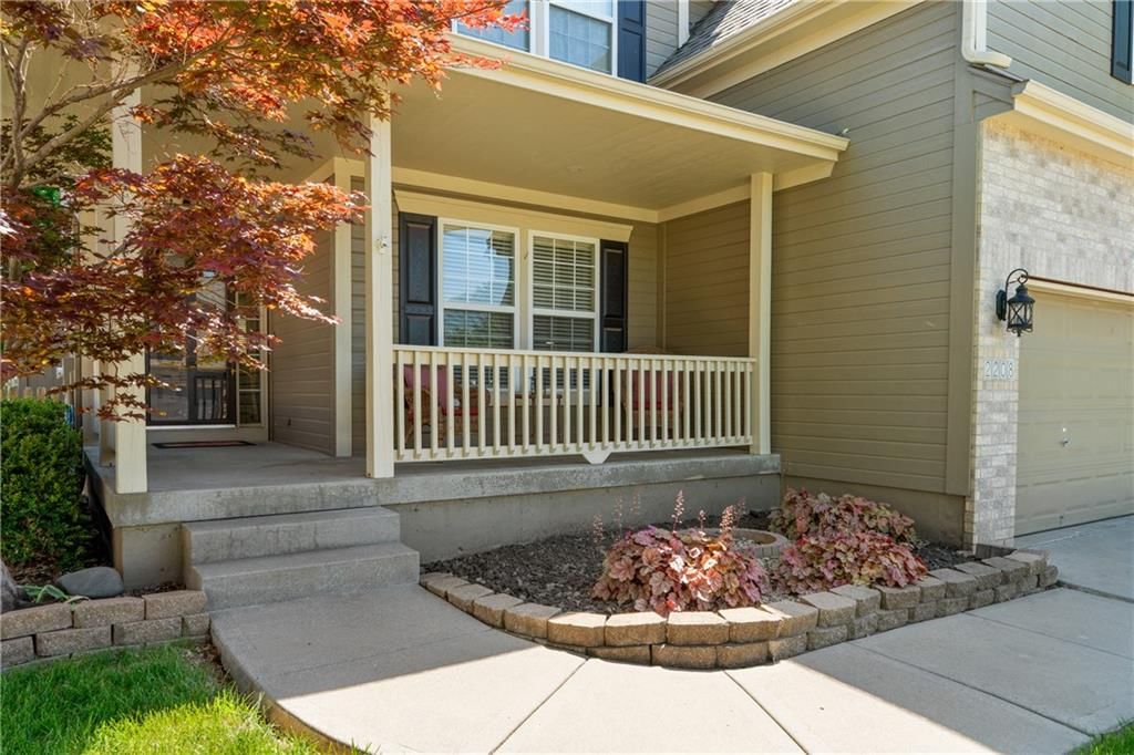 2208 NE Janessa Drive — photo 4
