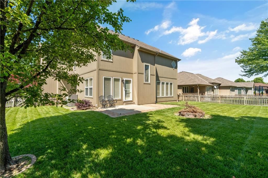 2208 NE Janessa Drive — photo 8