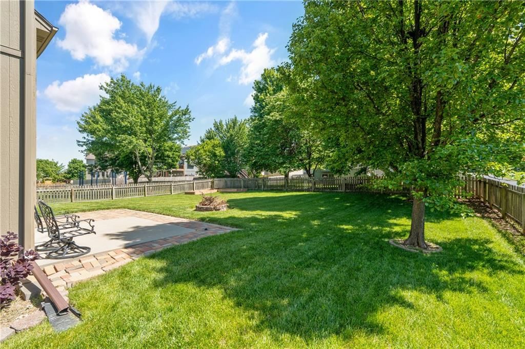 2208 NE Janessa Drive — photo 9