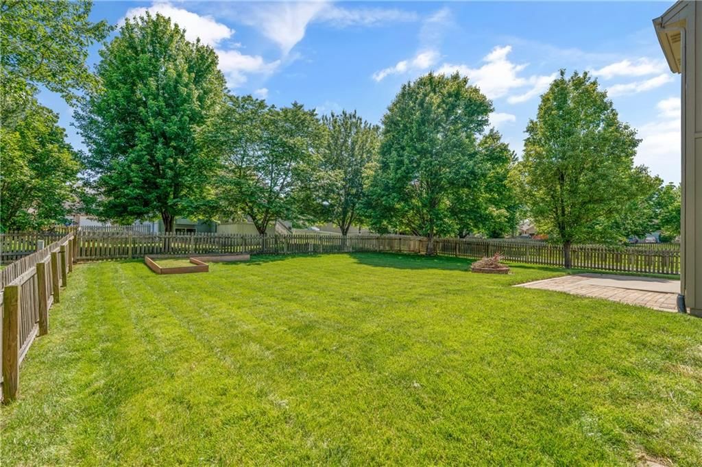 2208 NE Janessa Drive — photo 10