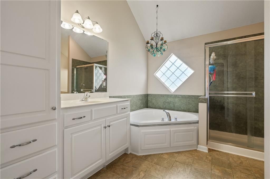 2208 NE Janessa Drive — photo 29