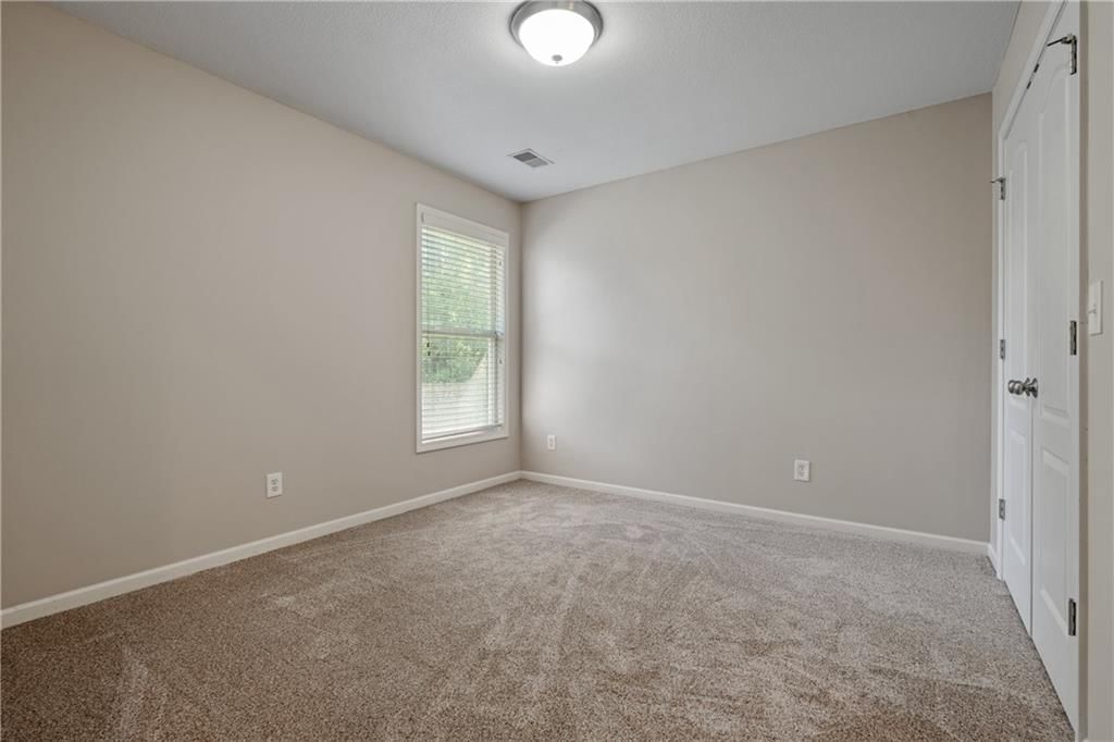 2208 NE Janessa Drive — photo 32