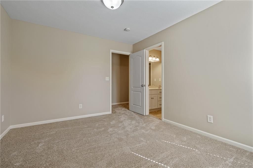 2208 NE Janessa Drive — photo 36