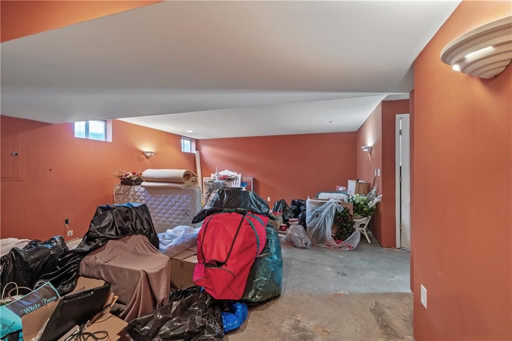 2208 NE Janessa Drive — photo 40