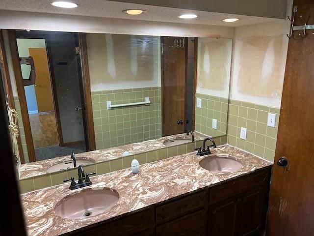710 Bridge Street — photo 7