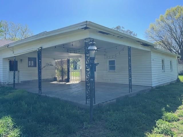 710 Bridge Street — photo 12