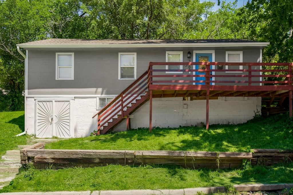 2701 Oakley Avenue — photo 2