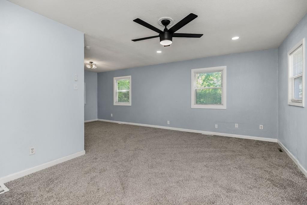 2701 Oakley Avenue — photo 5
